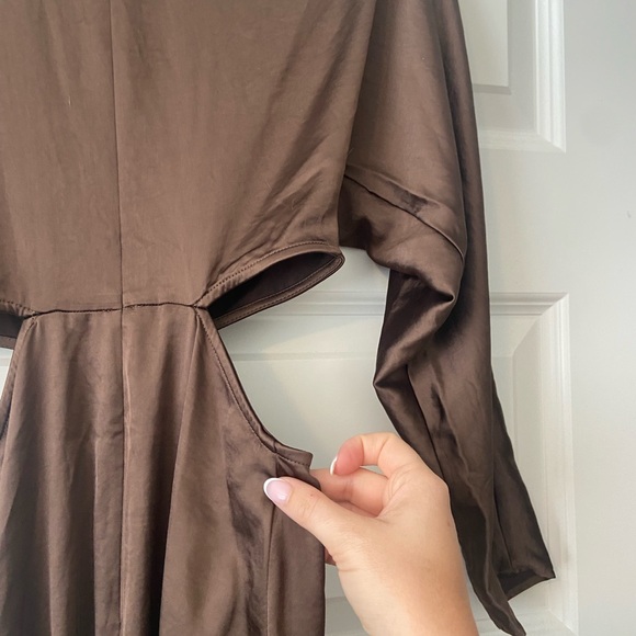 NWT Express chocolate brown cutout midi dress sz 0 - Picture 5 of 8